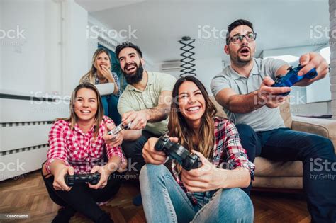 Games To Play With Group Of Friends